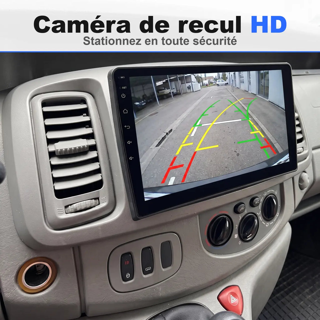 Caméra de recul HD affichée sur l'autoradio du Renault Trafic 2