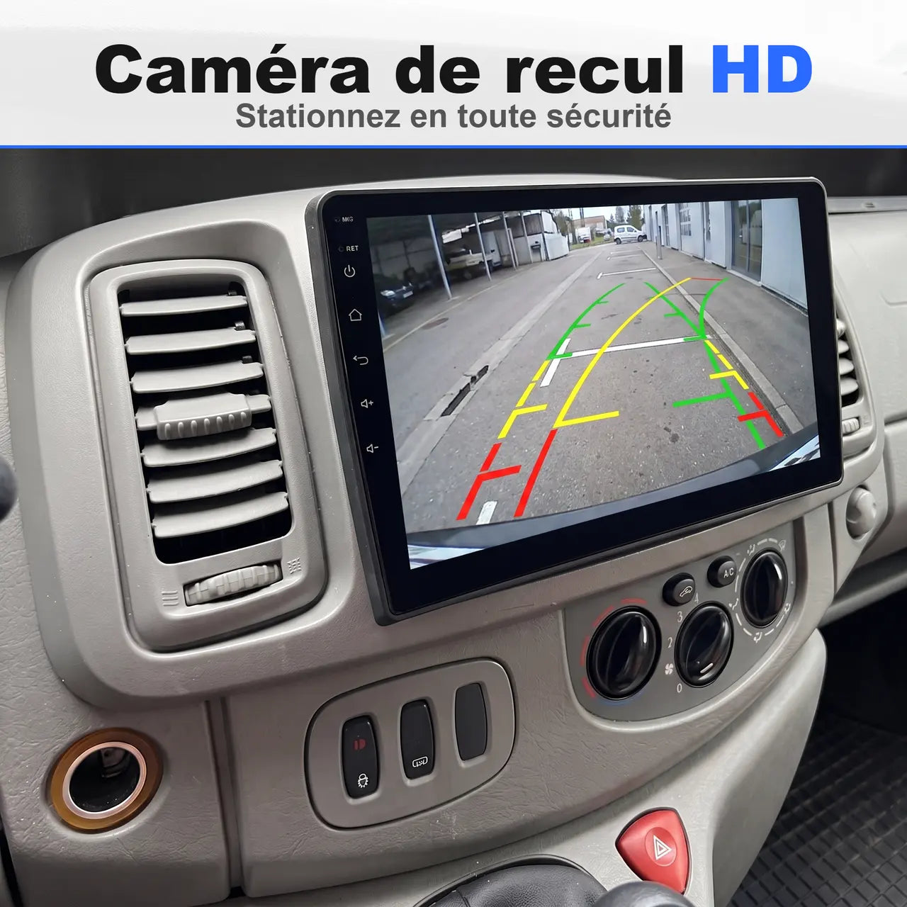 Caméra de recul HD affichée sur l'autoradio du Renault Trafic 2